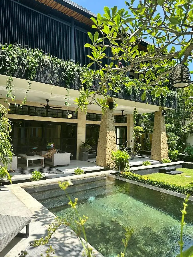 Amanputri Villa Seminyak   Seminyak (Bali)